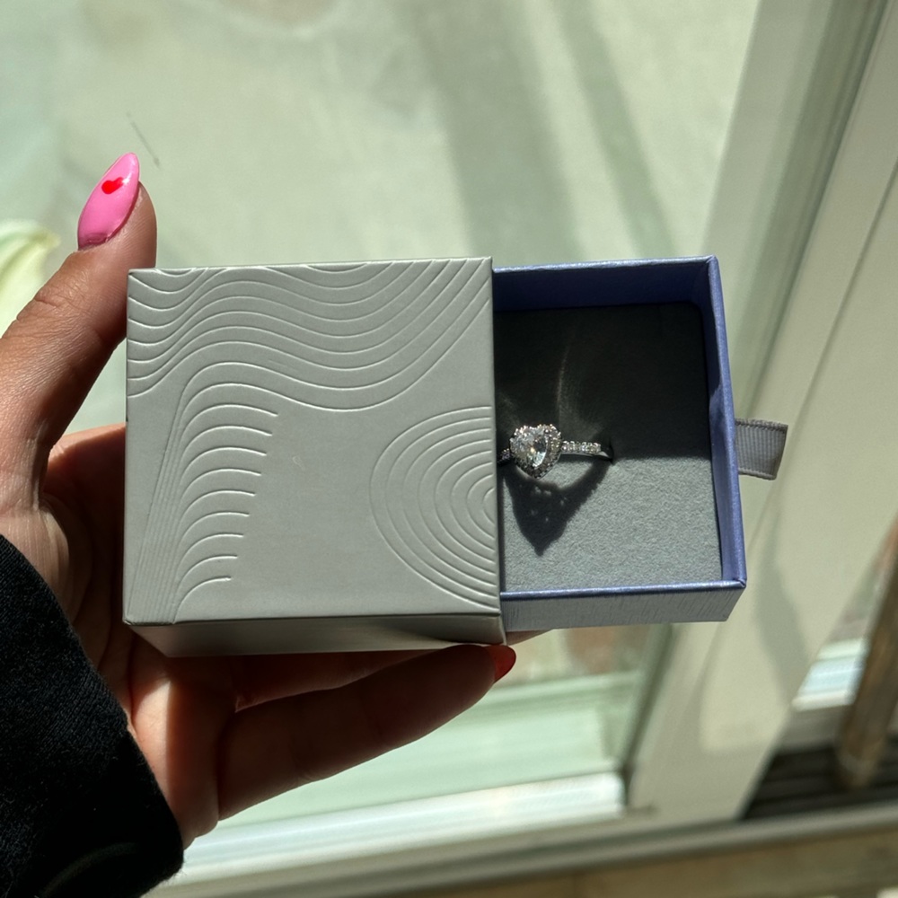 Silver heart ring